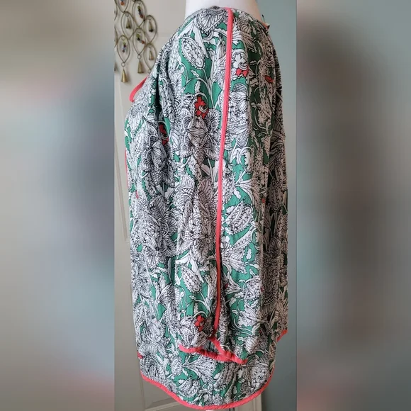 Boden Paisley Floral Peasant Blouse Women's 14 Green Coral Flowy Boho Baggy EUC - Picture 2 of 5